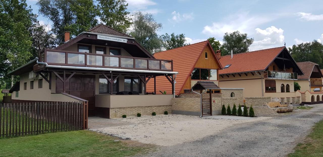 Duna Drava Vendeghaz Ersekcsanad Exterior photo